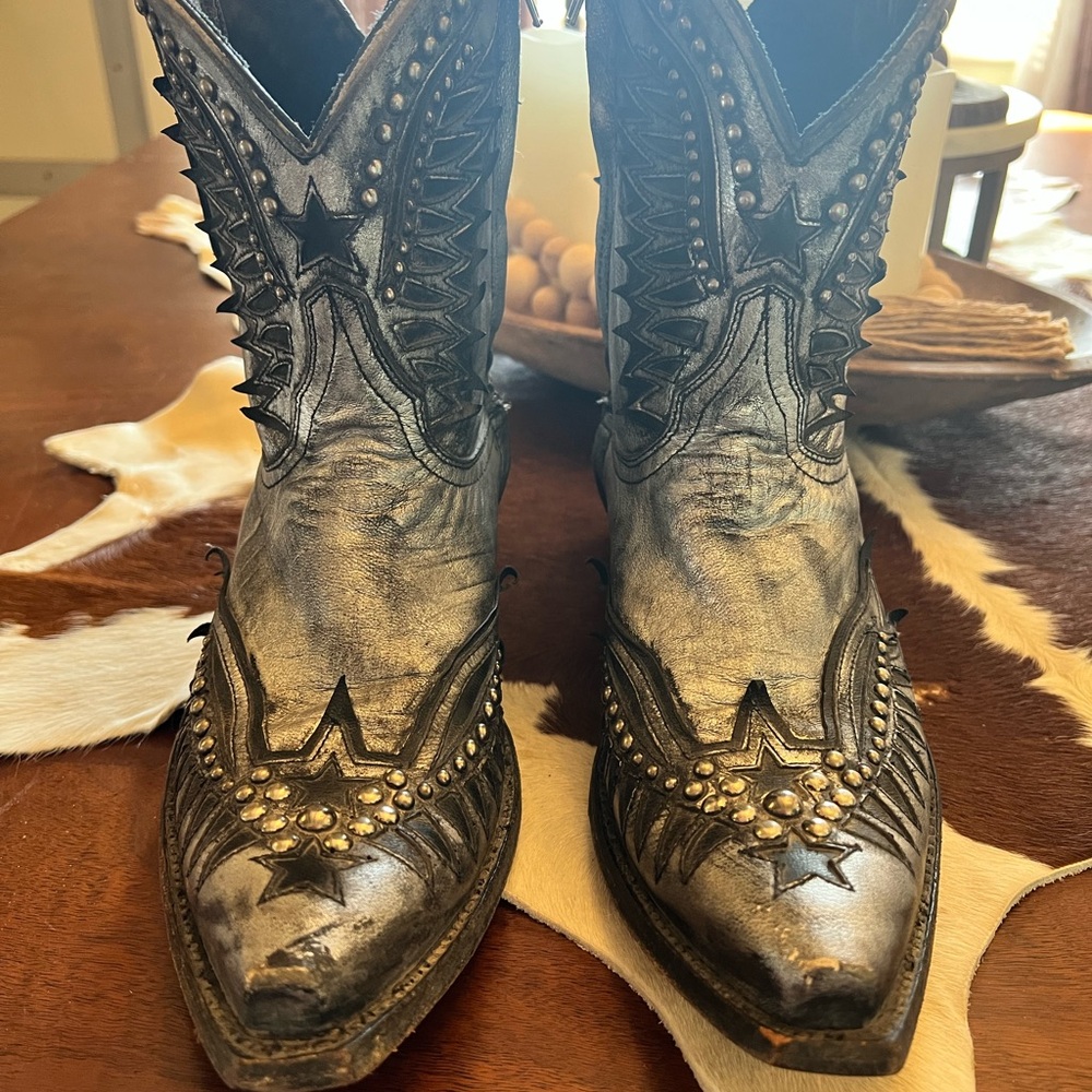 Old Gringo Studded Star Western Boots - Metallic Silver